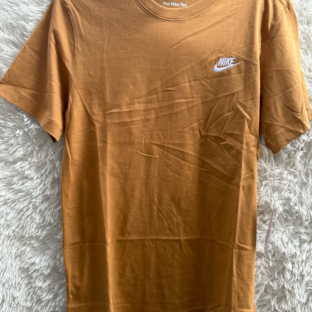 Nike Men's Tan Short Sleeve Tee